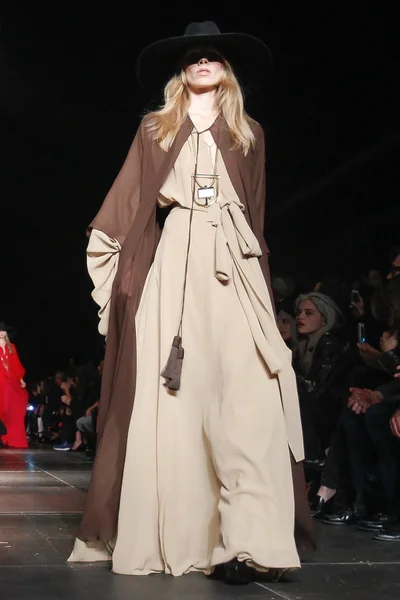 Look 56